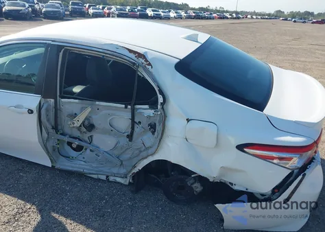 2020 Toyota Camry Se z USA, uszkodzony, nr VIN 4T1G11AK5LU342909